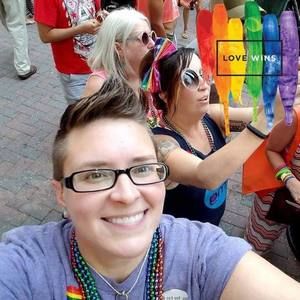 Meet your Posher, Karyl